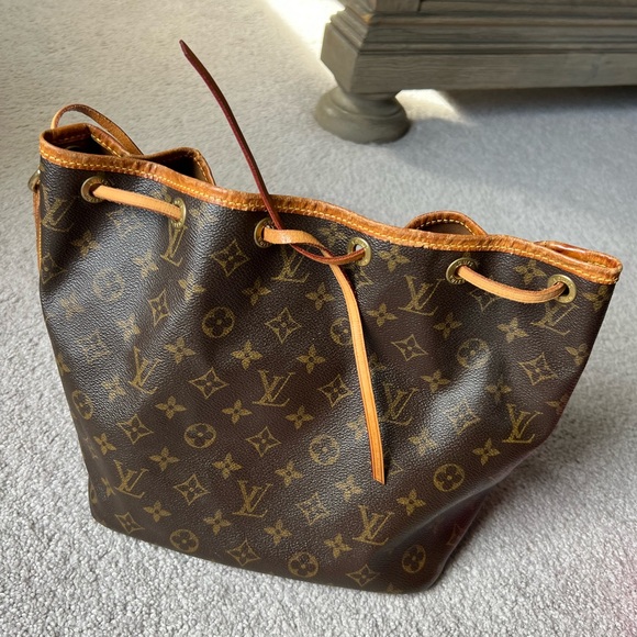 Louis Vuitton Petit Noé - Picture 7 of 11